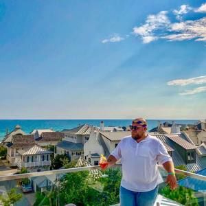 Meet your Posher, Zachary